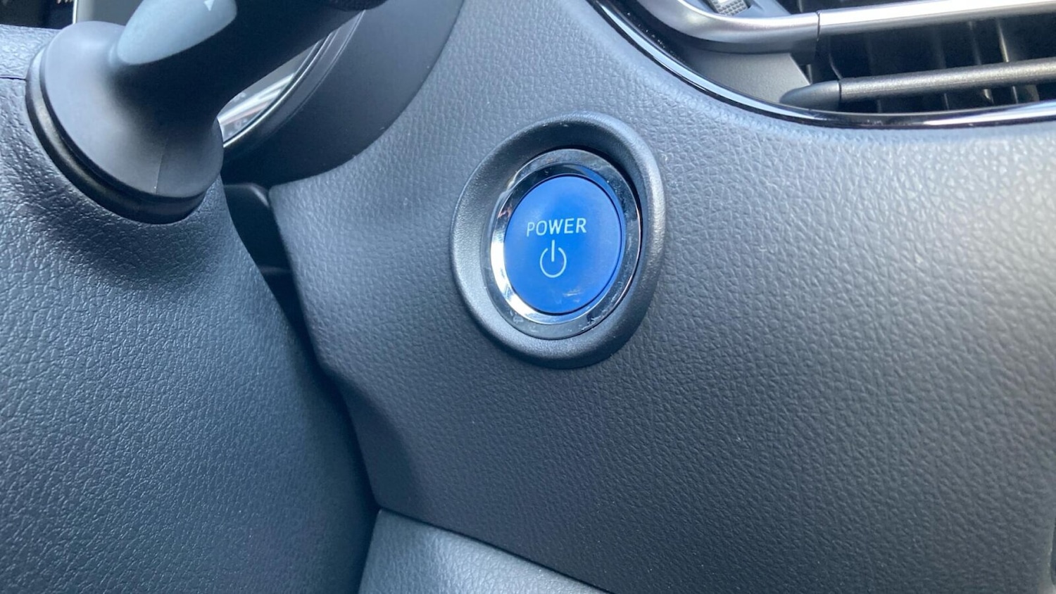 Used Toyota C-HR 2023 for sale - 78183411: Photo 17