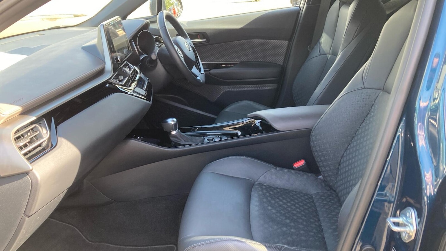 Used Toyota C-HR 2023 for sale - 78183411: Photo 6