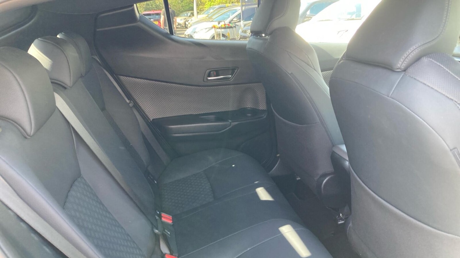 Used Toyota C-HR 2023 for sale - 78183411: Photo 9