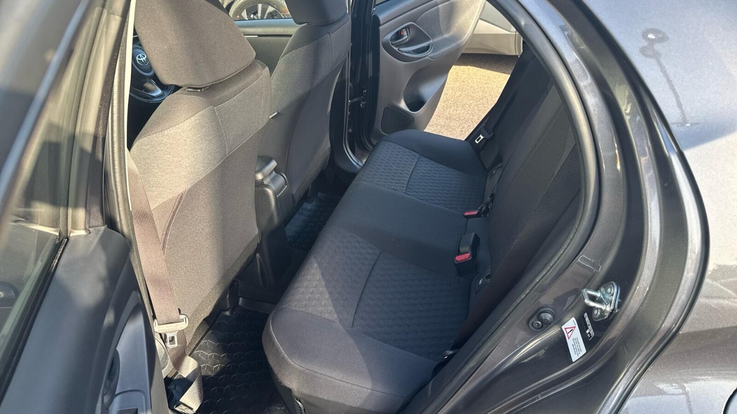 Used Toyota Yaris 2022 for sale - 77968386: Photo 16