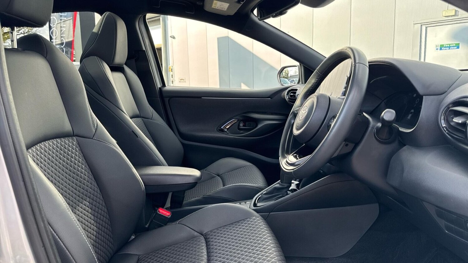 Used Toyota Yaris 2024 for sale - 78151922: Photo 13