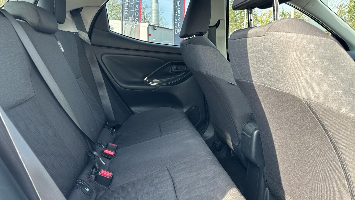 Used Toyota Yaris 2024 for sale - 78146057: Photo 13