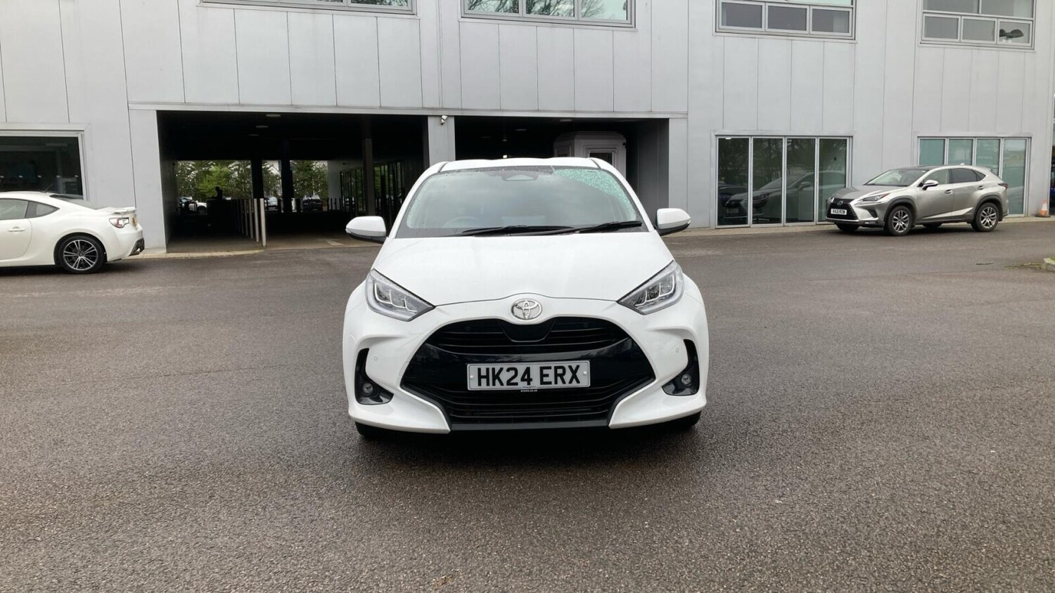 Used Toyota Yaris 2024 for sale - 77918530: Photo 18