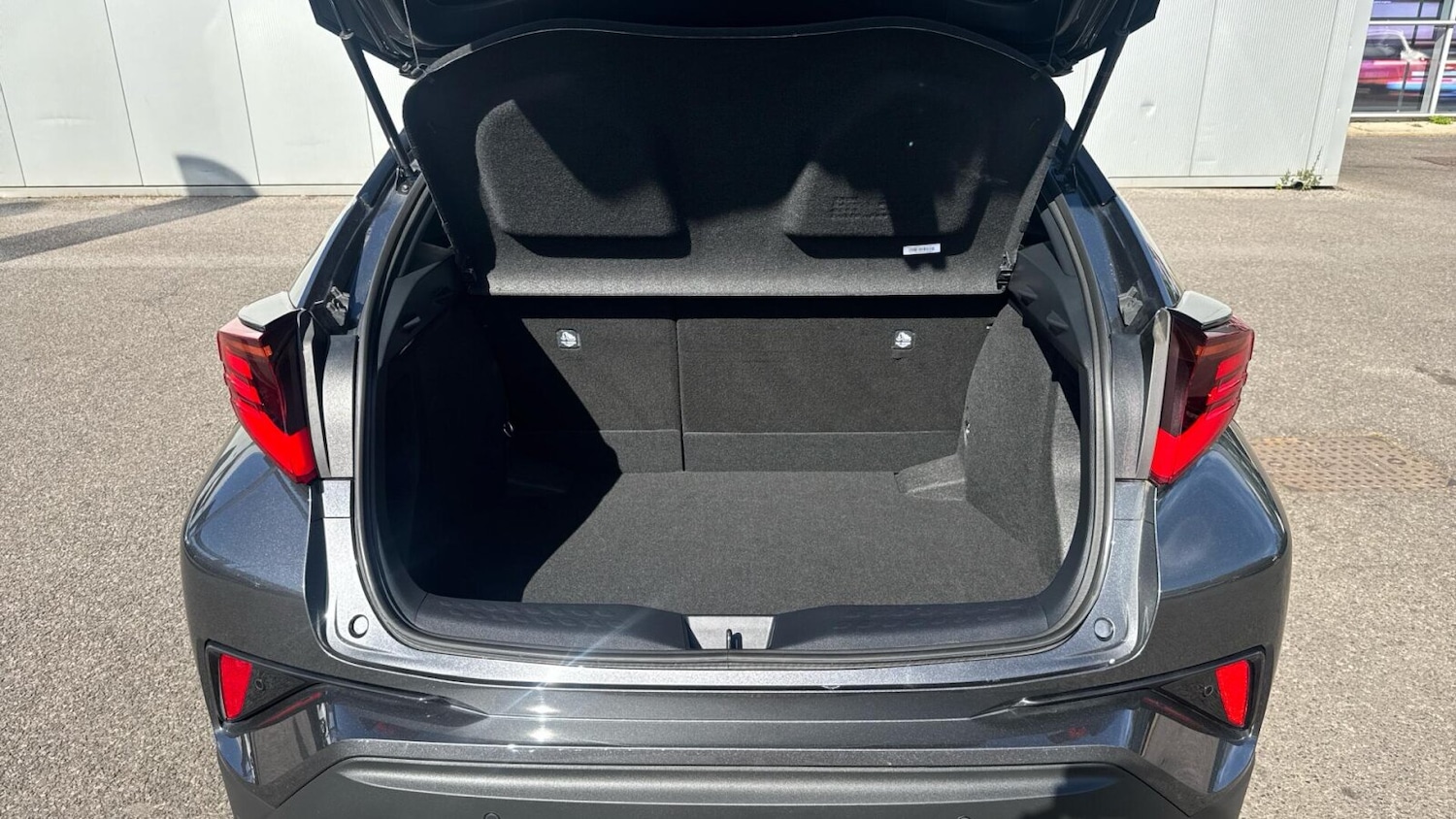 Used Toyota C-HR 2022 for sale - 78183410: Photo 14