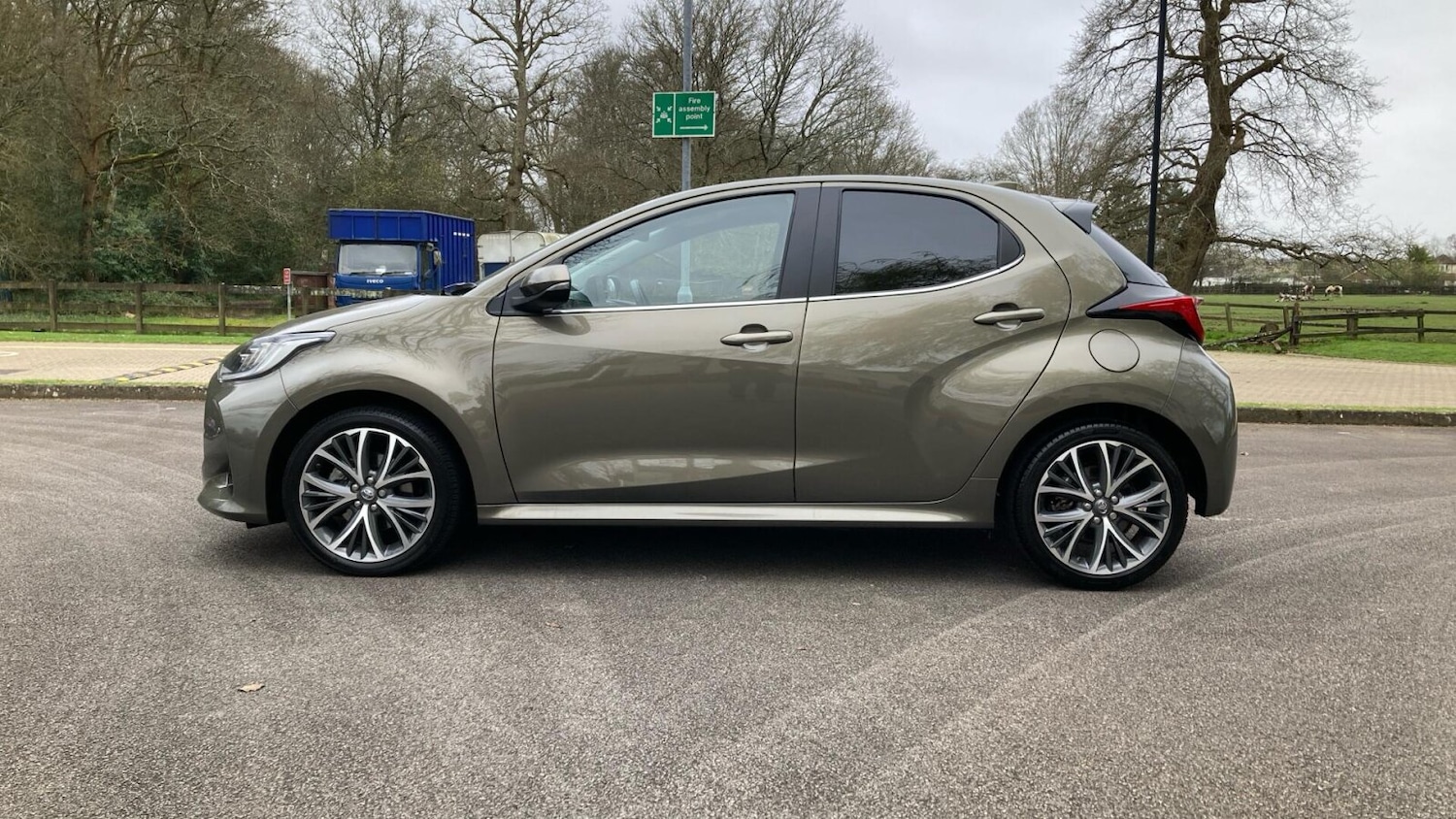 Used Toyota Yaris 2024 for sale - 77951430: Photo 17