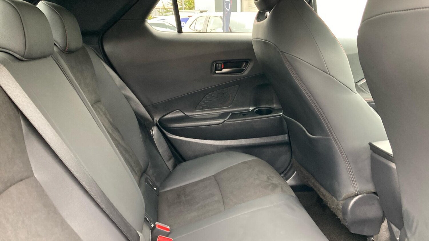 Used Toyota C-HR 2024 for sale - 78159010: Photo 10