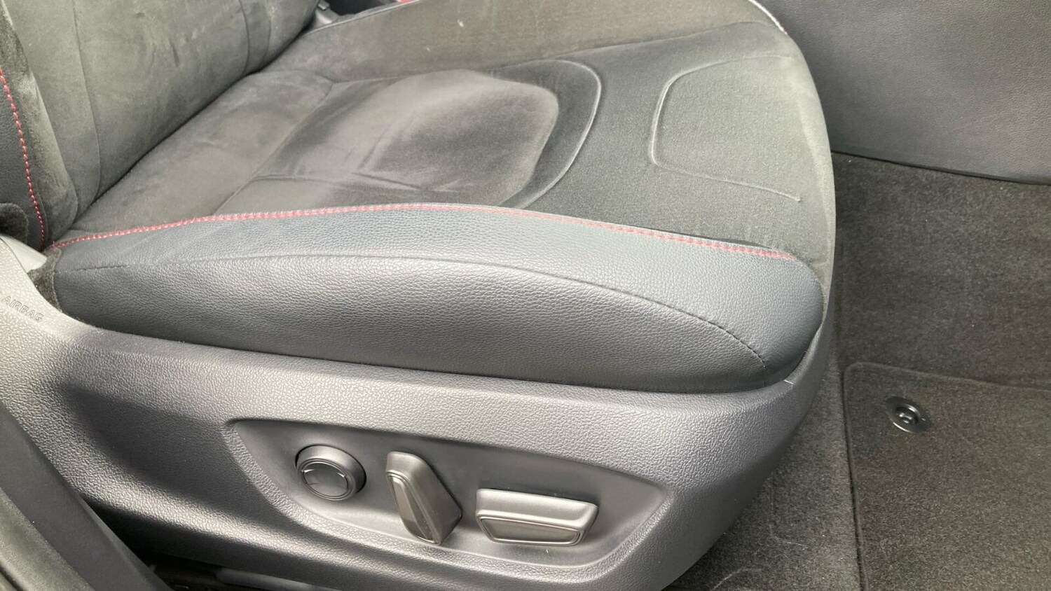 Used Toyota C-HR 2024 for sale - 78159010: Photo 19