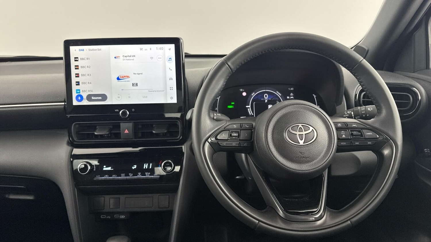 Used Toyota Yaris Cross 2024 for sale - 77312650: Photo 6