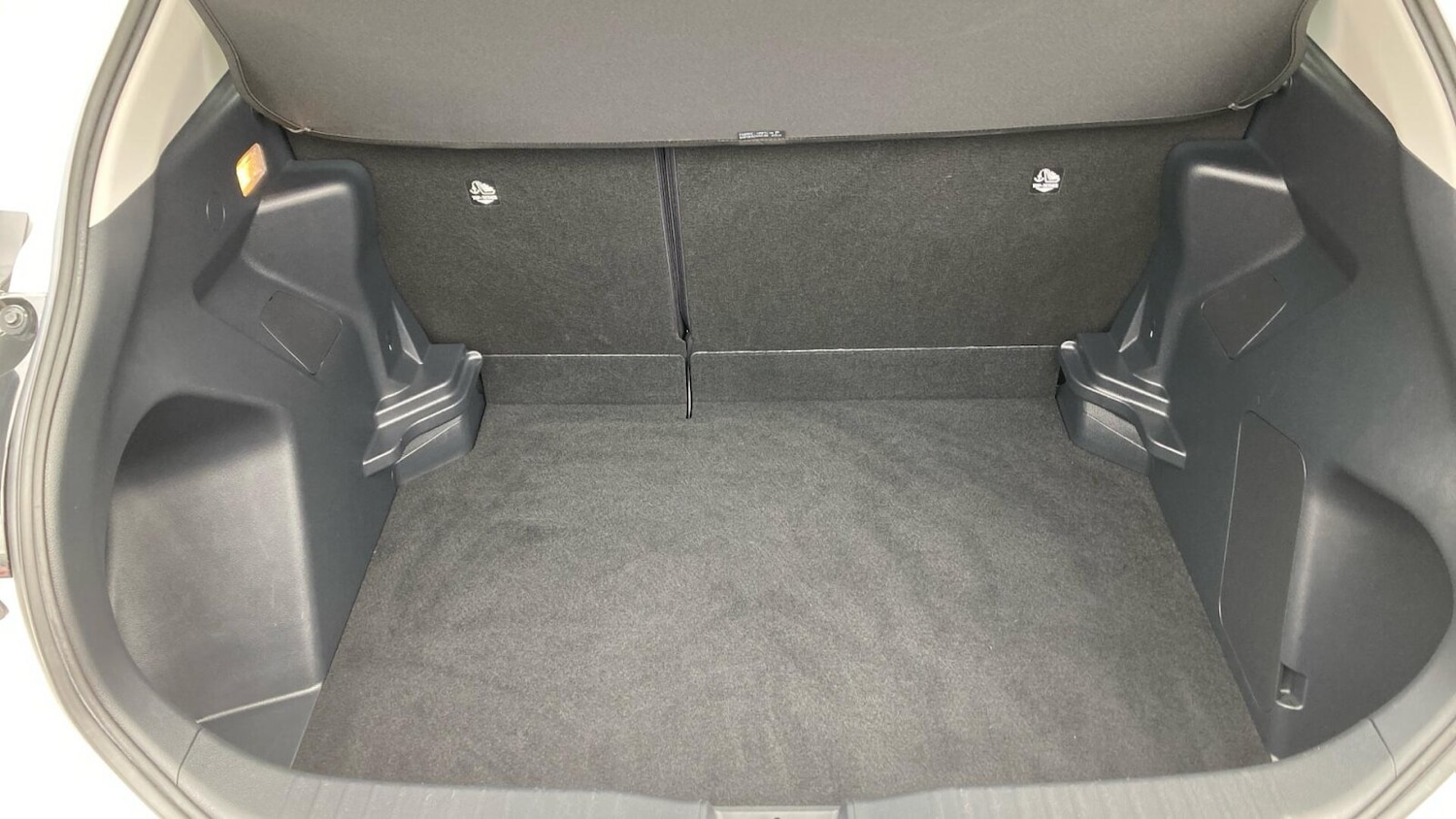 Used Toyota Yaris Cross 2023 for sale - 77826359: Photo 17