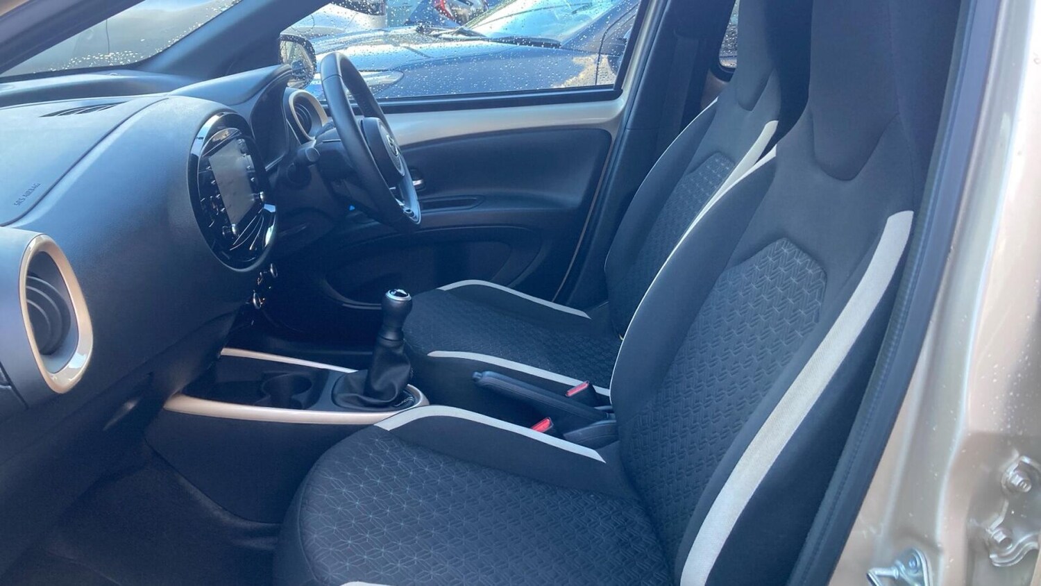 Used Toyota Aygo X 2022 for sale - 76674105: Photo 10