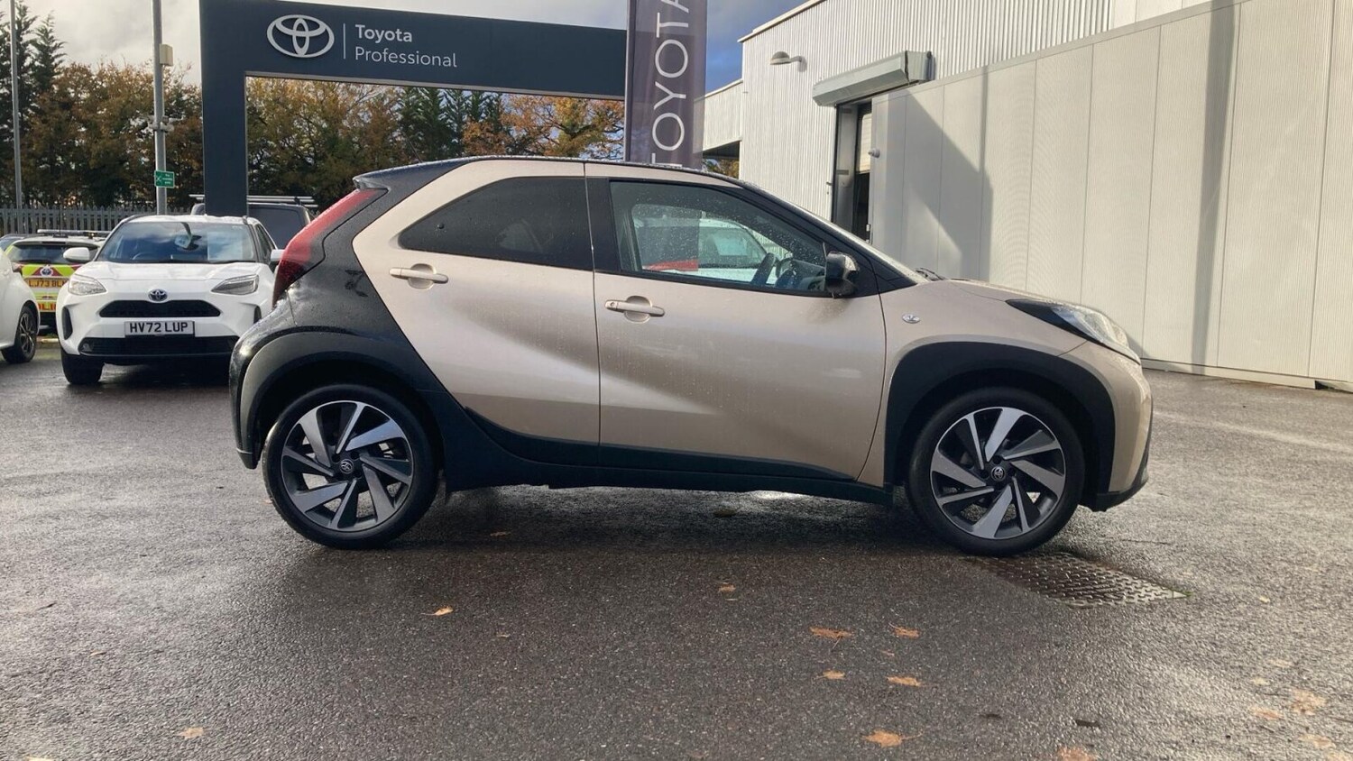 Used Toyota Aygo X 2022 for sale - 76674105: Photo 16