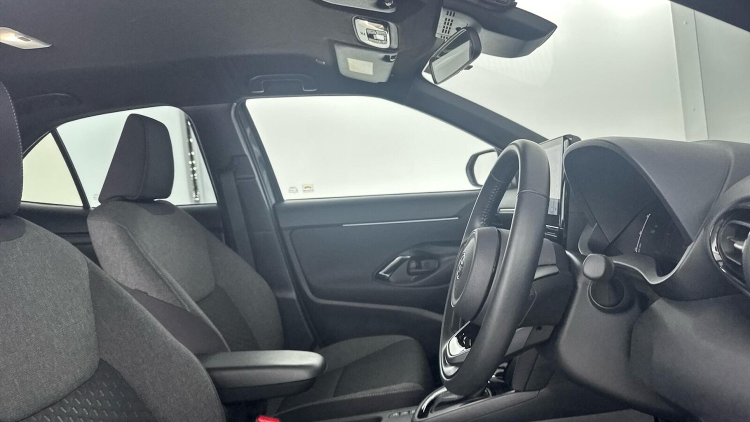 Used Toyota Yaris Cross 2025 for sale - 77354300: Photo 13