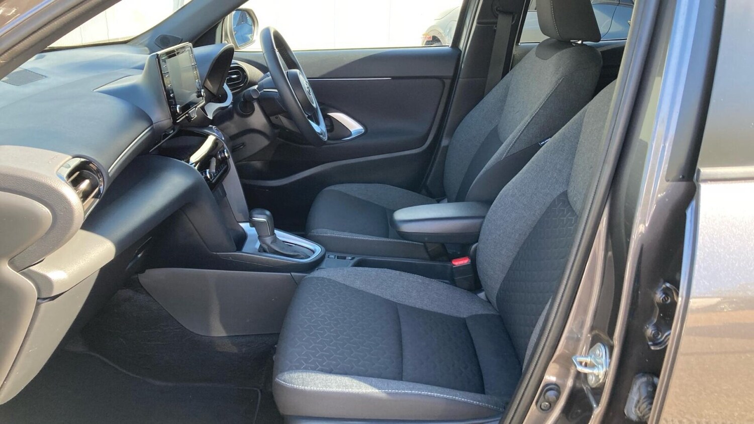 Used Toyota Yaris Cross 2023 for sale - 78159008: Photo 6