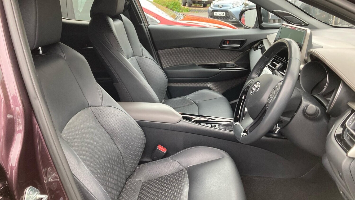 Used Toyota C-HR 2023 for sale - 76676399: Photo 11