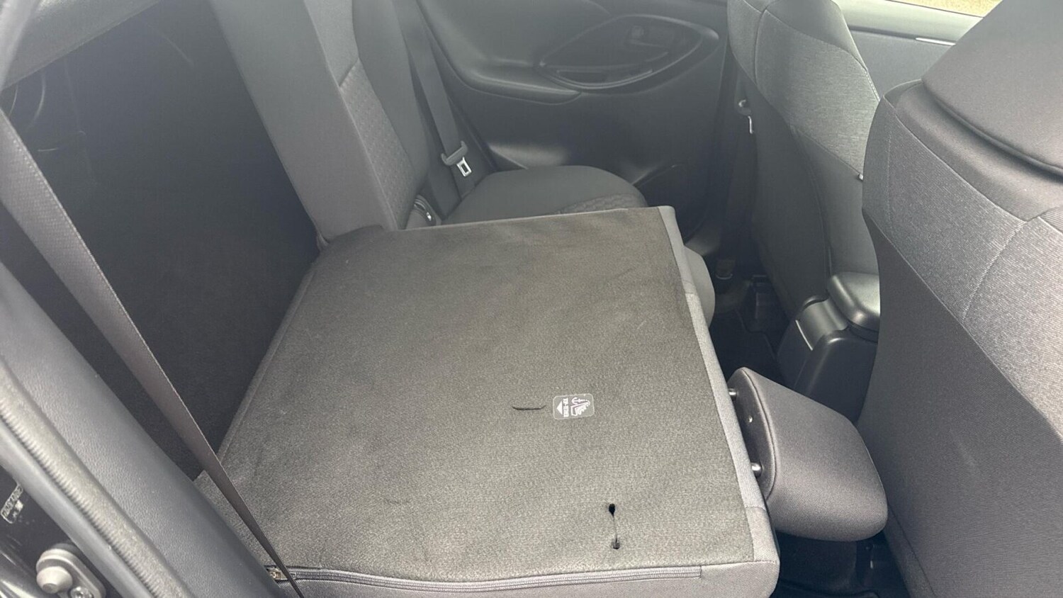 Used Toyota Yaris 2023 for sale - 78151918: Photo 19