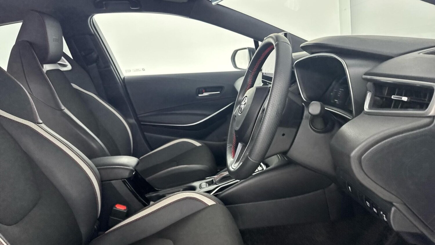 Used Toyota Corolla 2024 for sale - 76677875: Photo 11