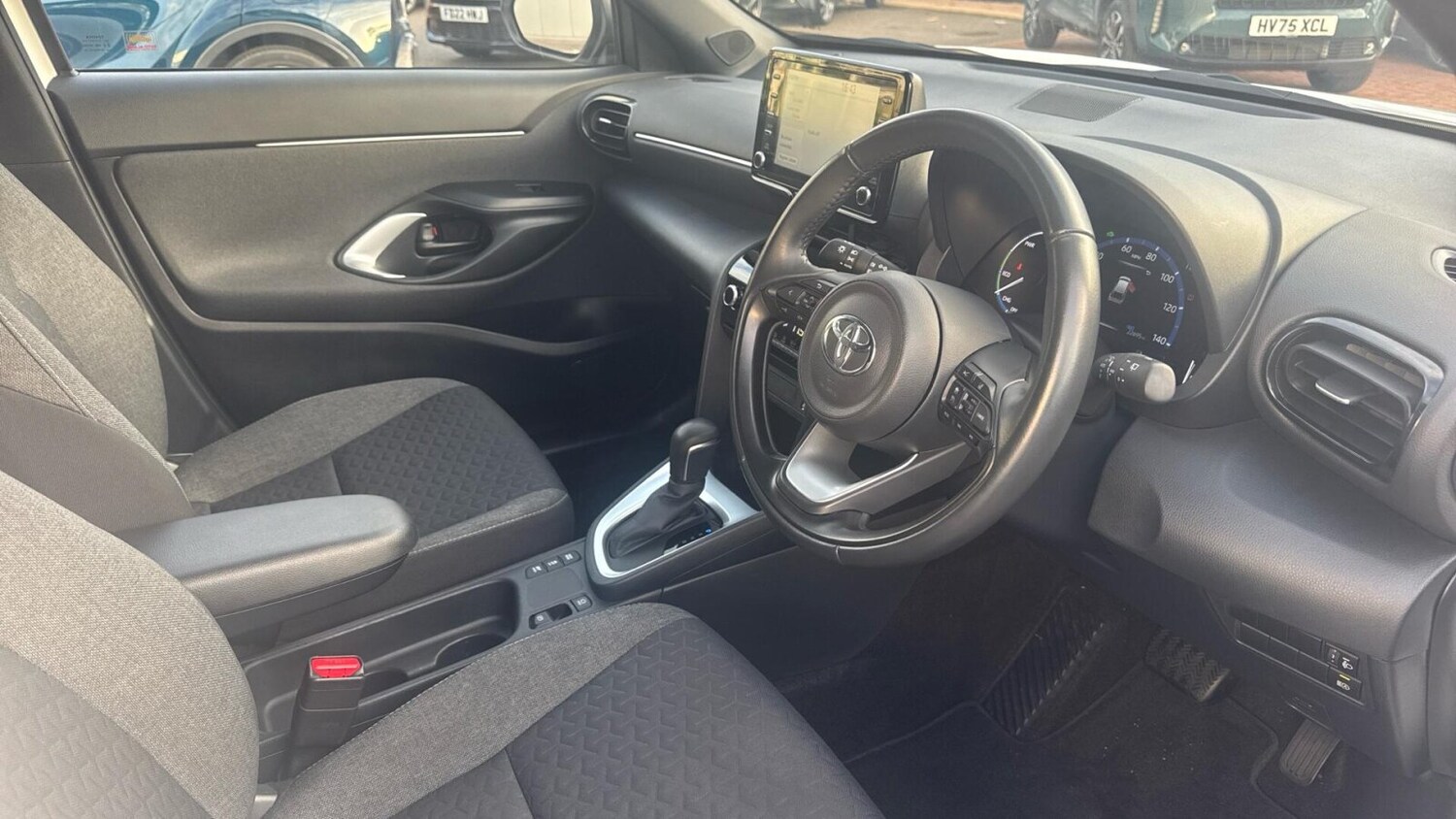 Used Toyota Yaris Cross 2023 for sale - 76676372: Photo 11