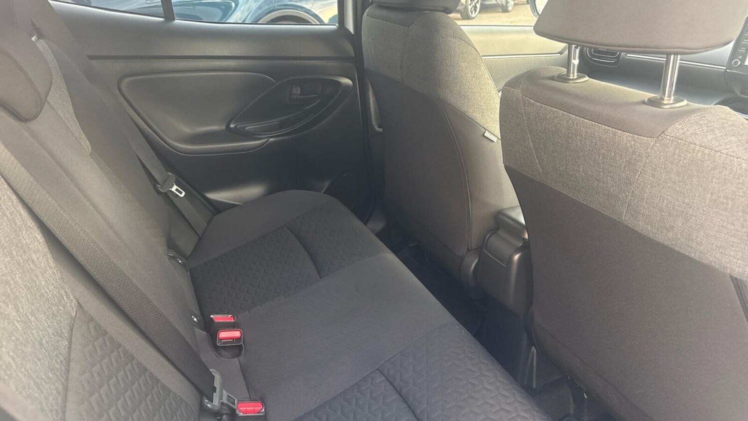 Used Toyota Yaris Cross 2023 for sale - 76676372: Photo 12