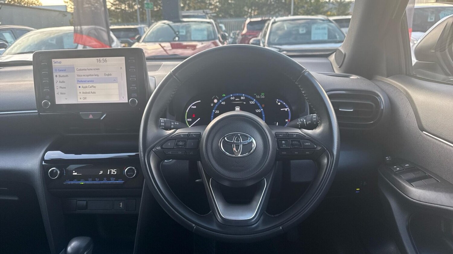 Used Toyota Yaris Cross 2023 for sale - 76676372: Photo 6