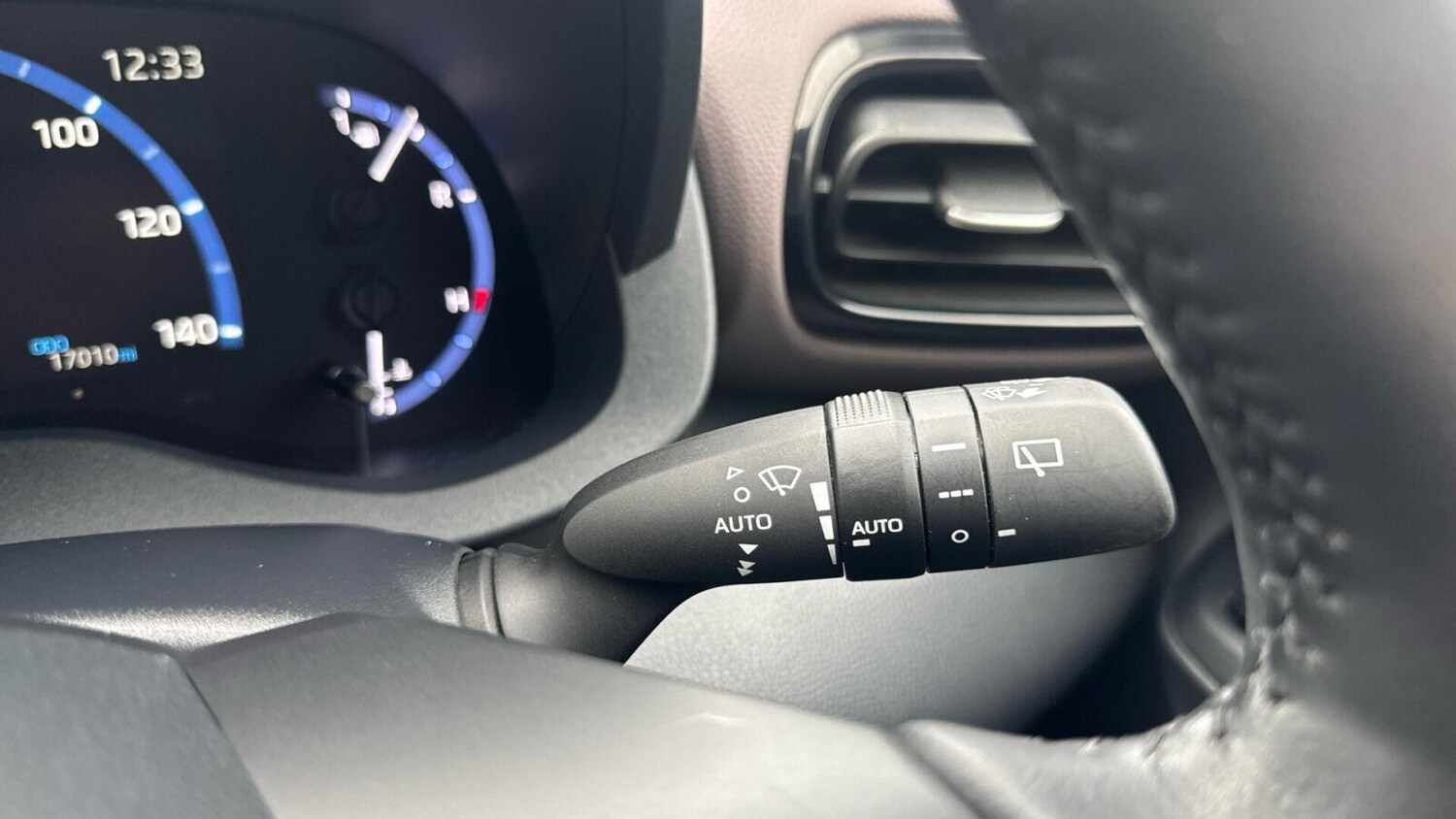 Used Toyota Yaris Cross 2023 for sale - 76676156: Photo 25