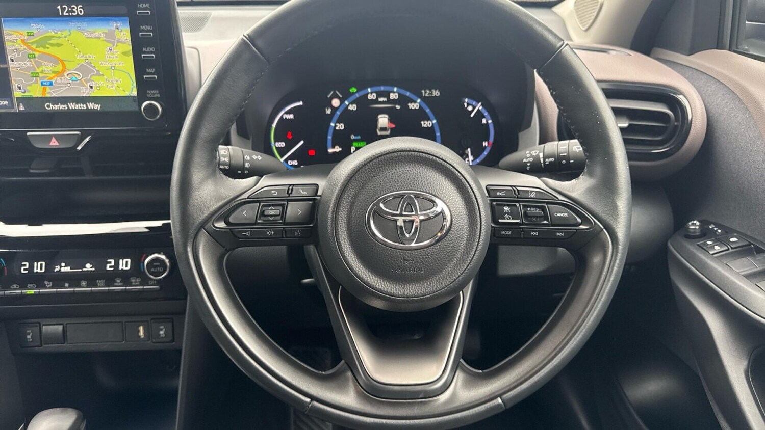 Used Toyota Yaris Cross 2023 for sale - 76676156: Photo 8