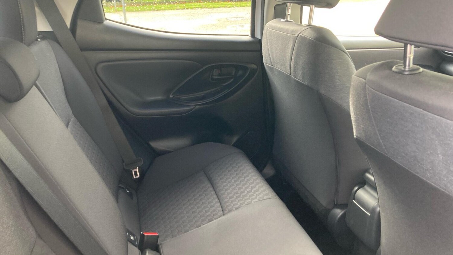 Used Toyota Yaris 2024 for sale - 76678369: Photo 12