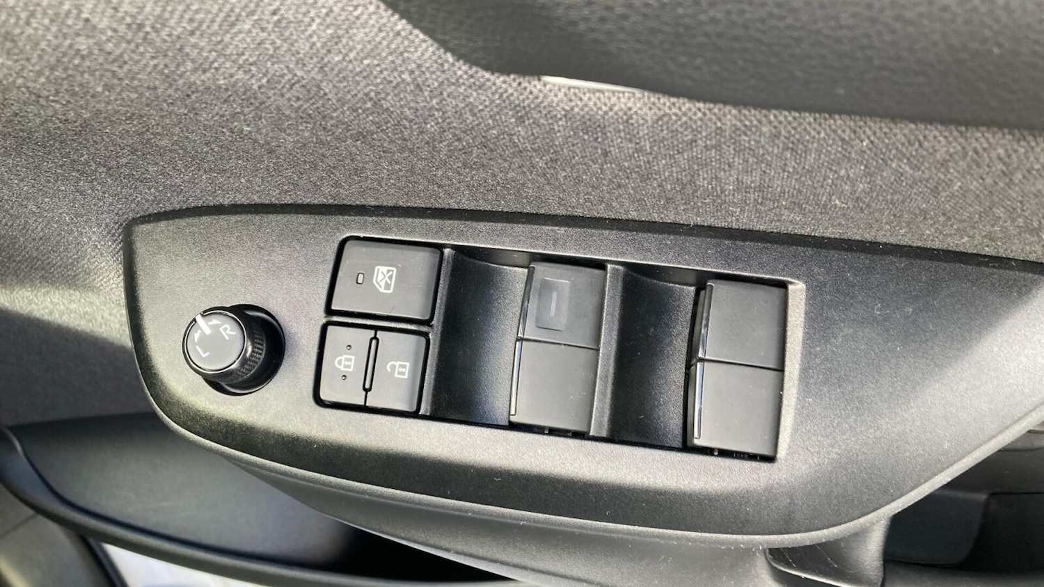 Used Toyota Yaris 2024 for sale - 76678369: Photo 22