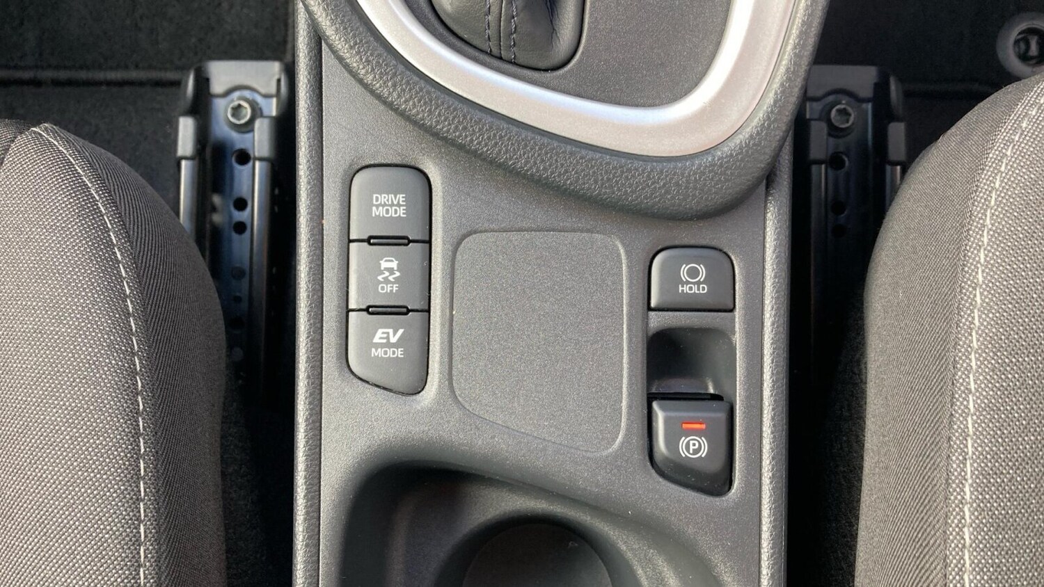 Used Toyota Yaris 2024 for sale - 76678369: Photo 24