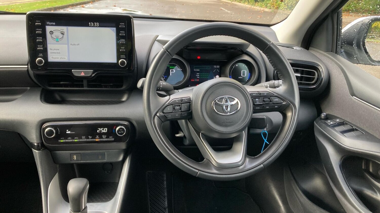 Used Toyota Yaris 2024 for sale - 76678369: Photo 6