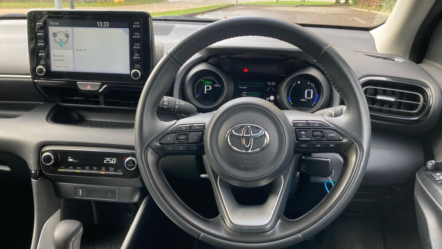 Used Toyota Yaris 2024 for sale - 76678369: Photo 8