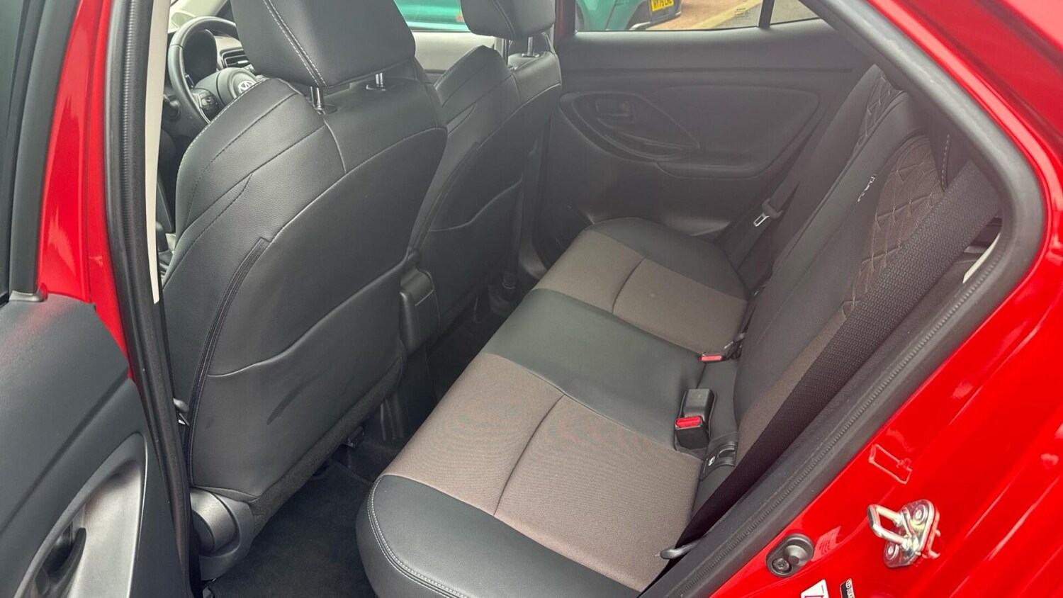 Used Toyota Yaris Cross 2023 for sale - 76837334: Photo 13