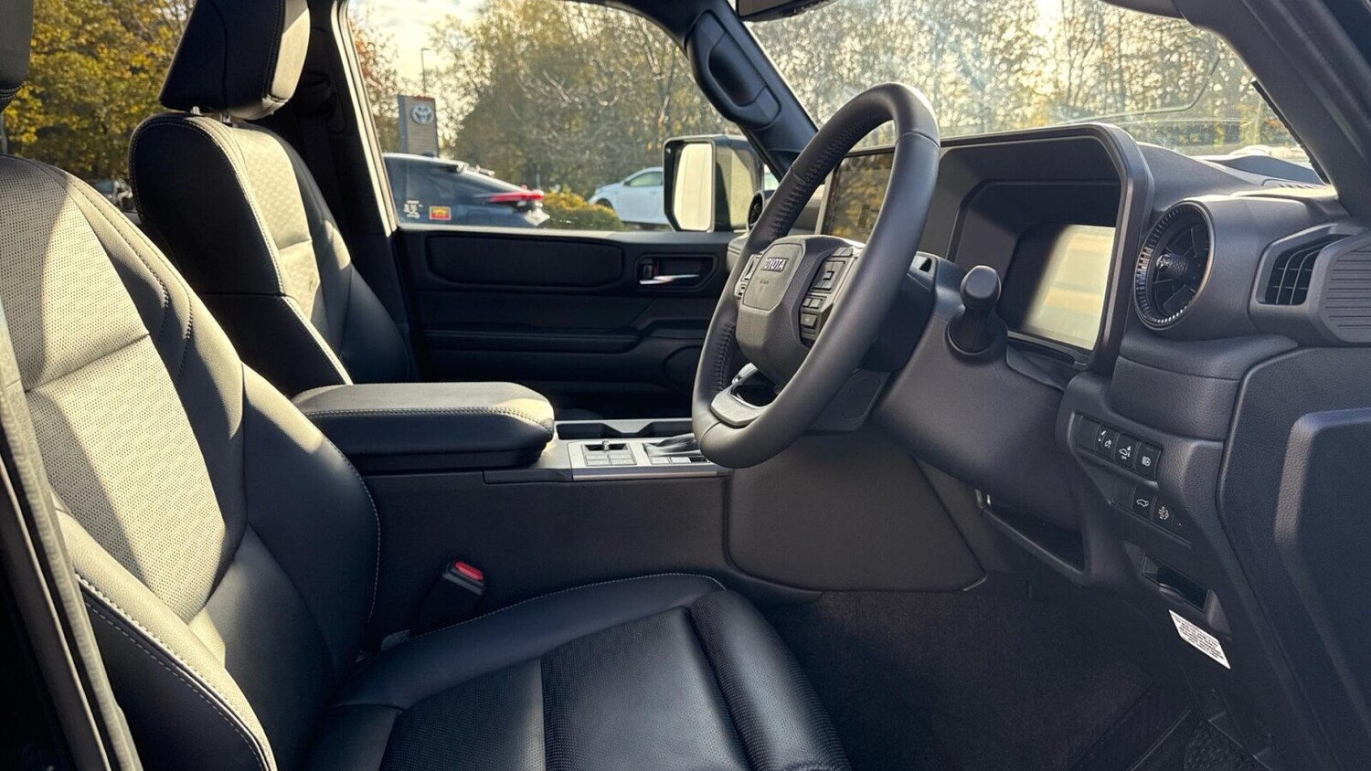 Used Toyota Land Cruiser 2024 for sale - 76676580: Photo 11