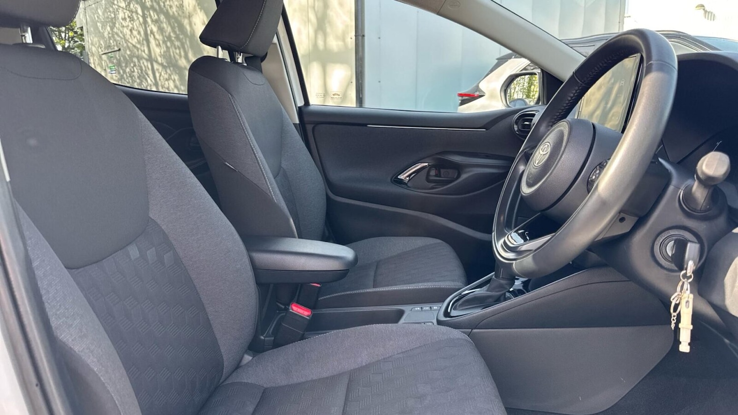 Used Toyota Yaris 2024 for sale - 78183395: Photo 13