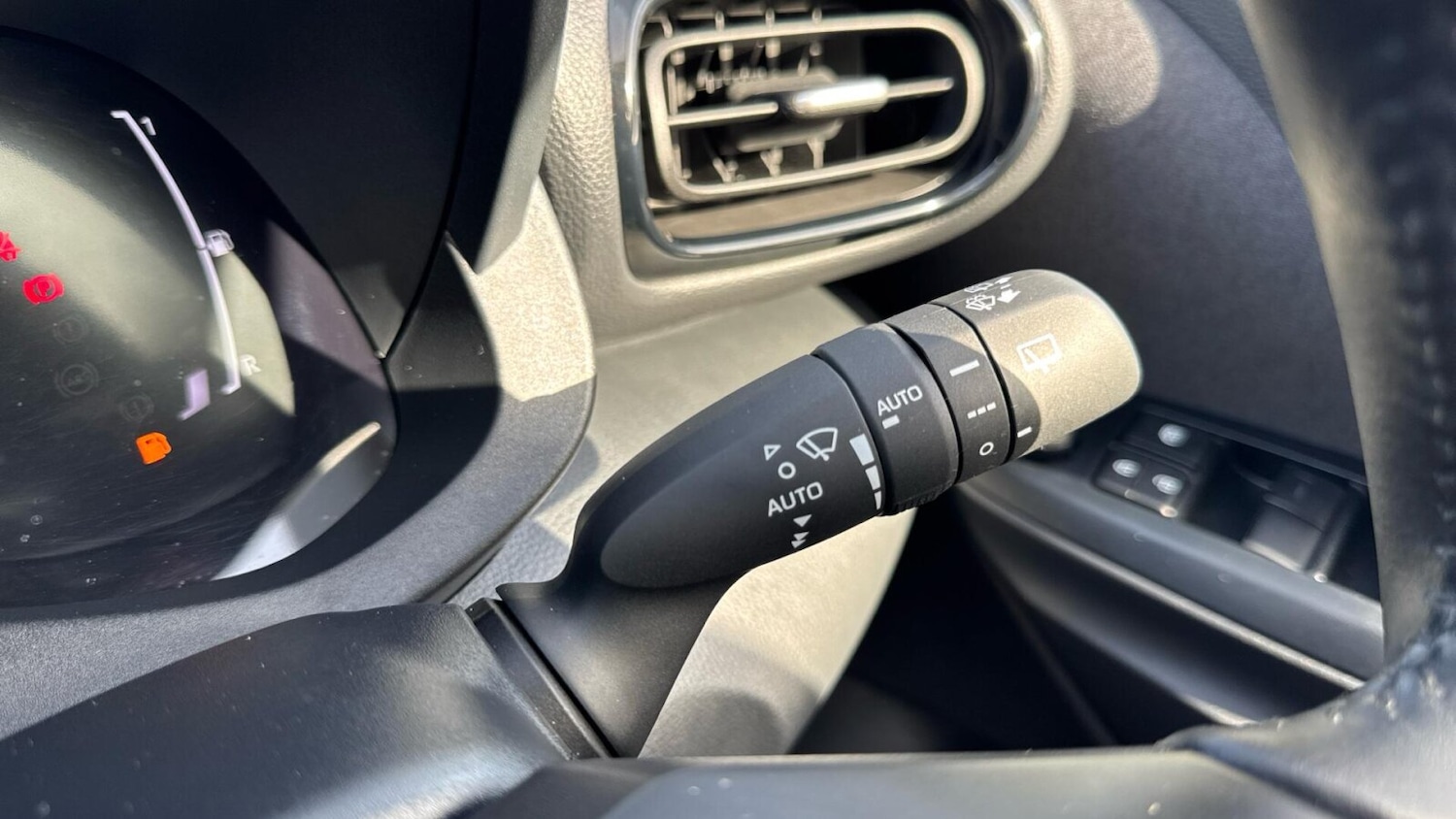 Used Toyota Yaris 2024 for sale - 78183395: Photo 18