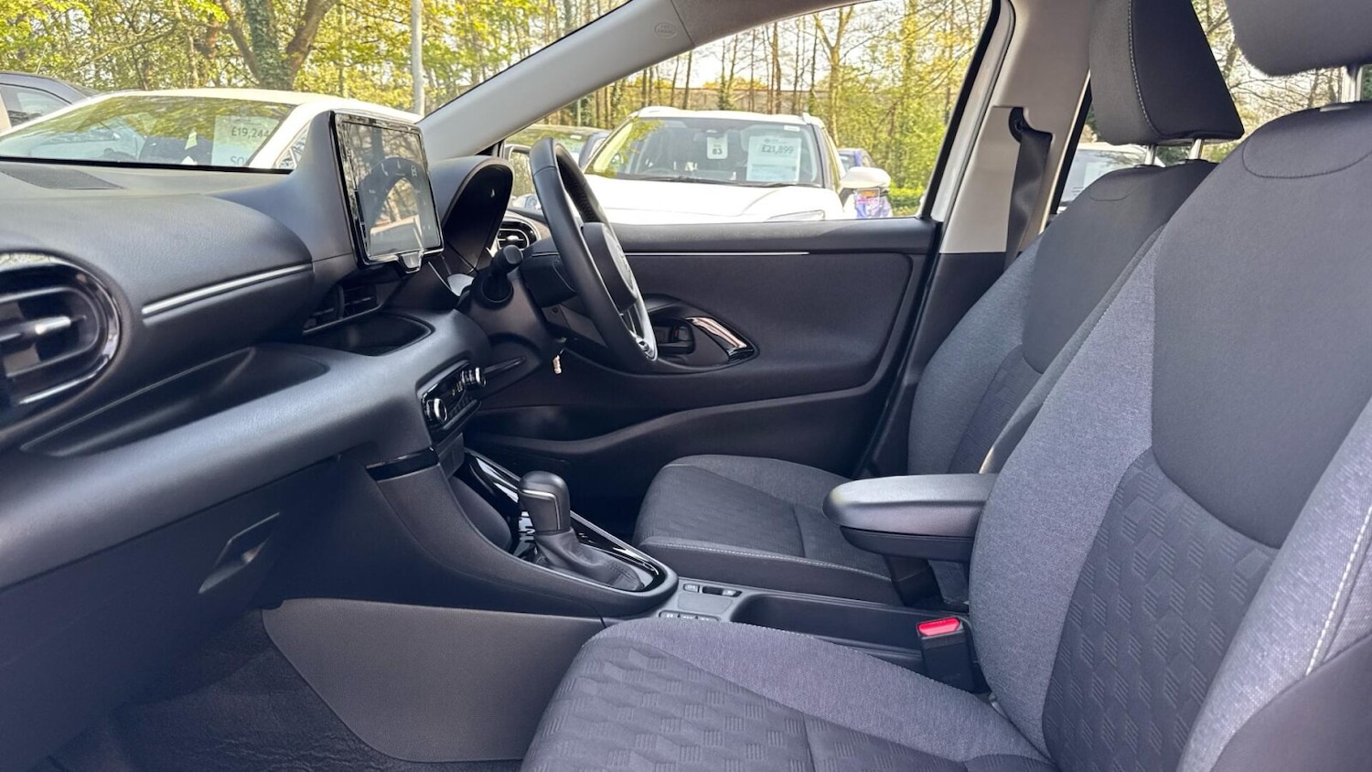 Used Toyota Yaris 2024 for sale - 78183395: Photo 6