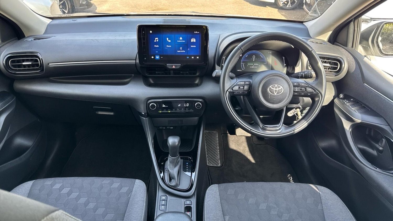 Used Toyota Yaris 2024 for sale - 78183395: Photo 7