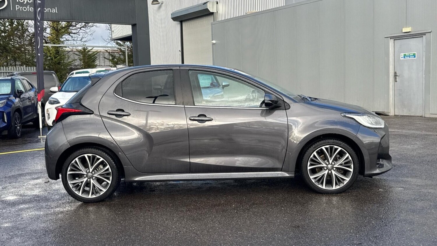 Used Toyota Yaris 2023 for sale - 77227845: Photo 16