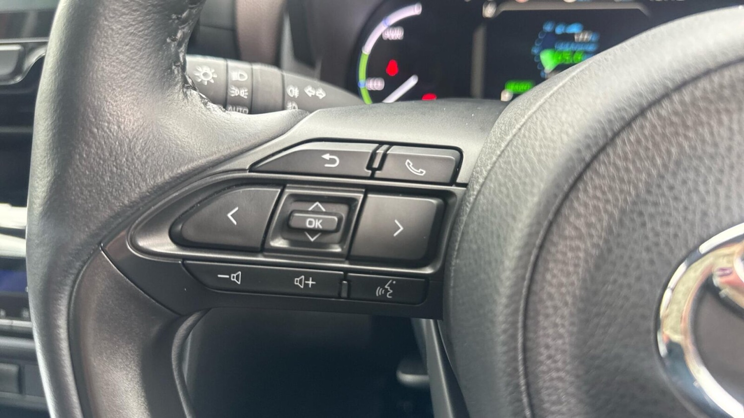 Used Toyota Yaris Cross 2023 for sale - 77157760: Photo 24