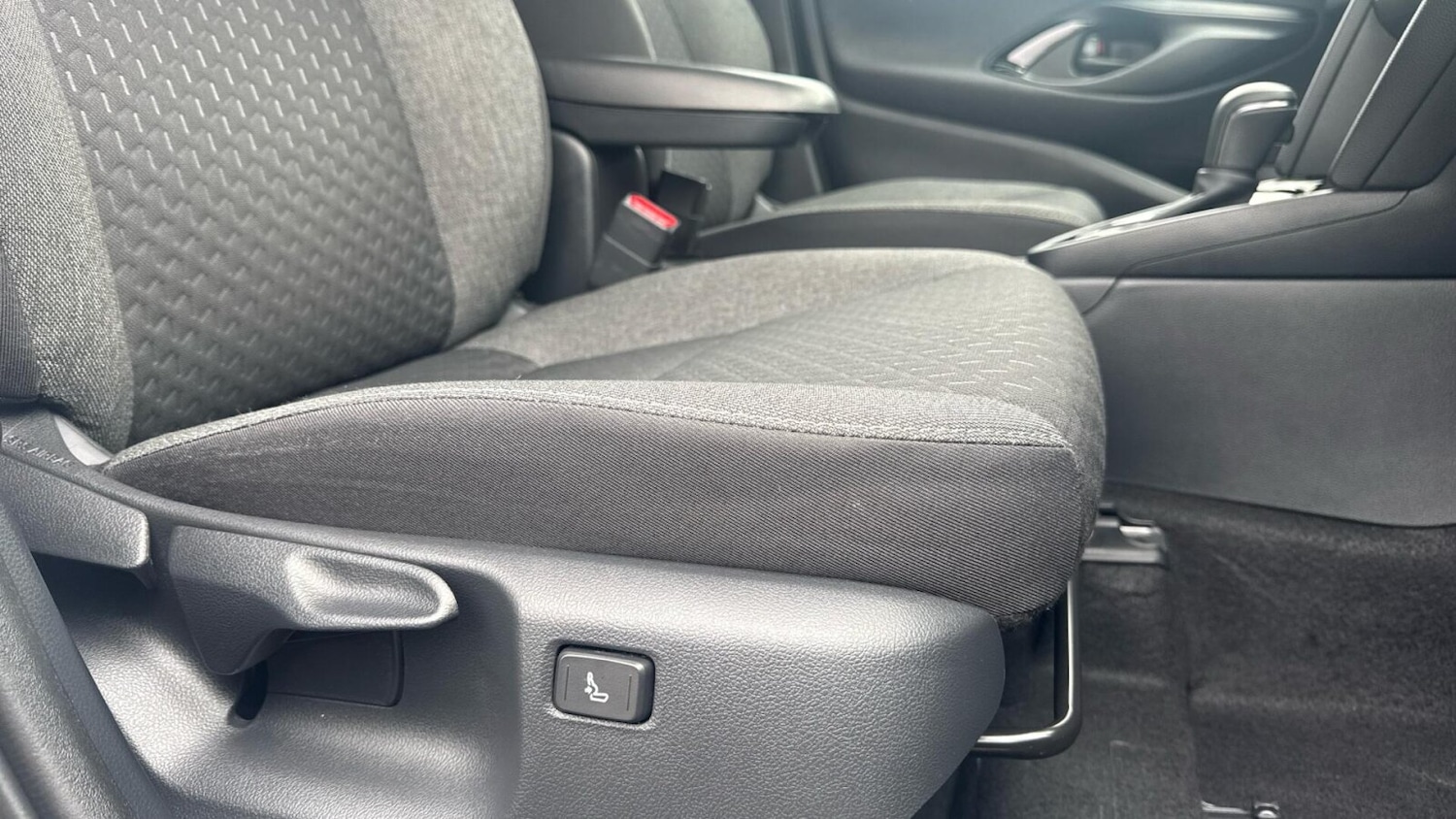 Used Toyota Yaris Cross 2024 for sale - 78145587: Photo 18