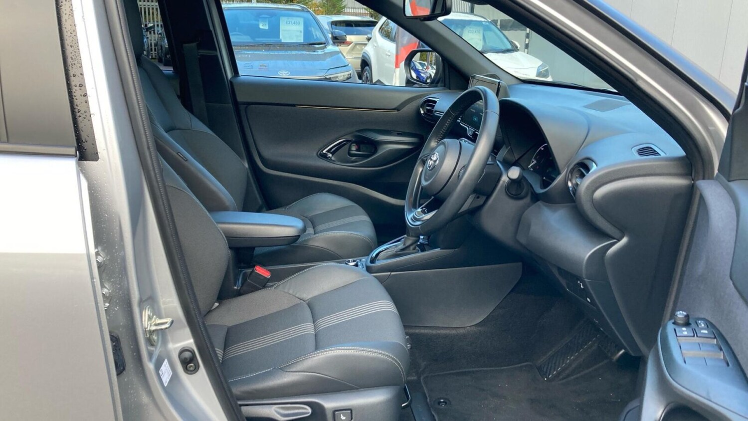 Used Toyota Yaris Cross 2022 for sale - 76674297: Photo 11