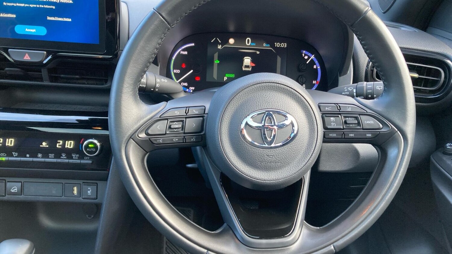 Used Toyota Yaris Cross 2022 for sale - 76674297: Photo 8