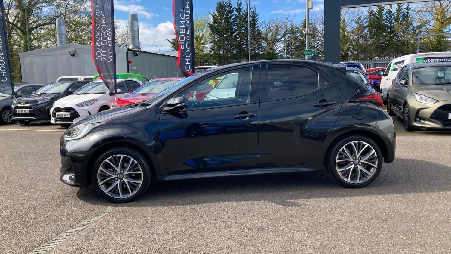 Used Toyota Yaris 2024 for sale - 78133462: Photo 17