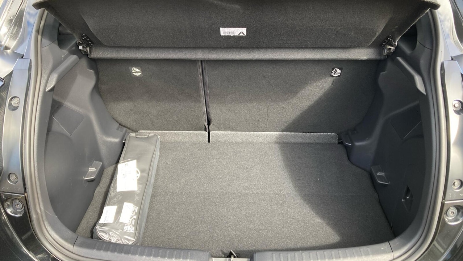 Used Toyota Yaris 2024 for sale - 78133462: Photo 20