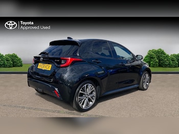 Used Toyota Yaris 2024 for sale - 78133462: Photo