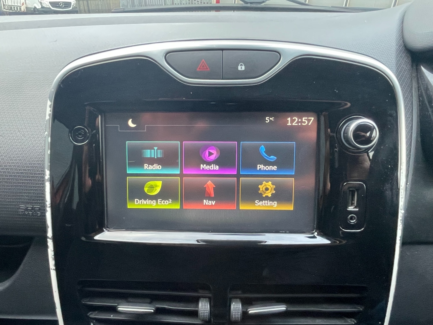 Used Renault Clio 2016 for sale - 77103412: Photo 16