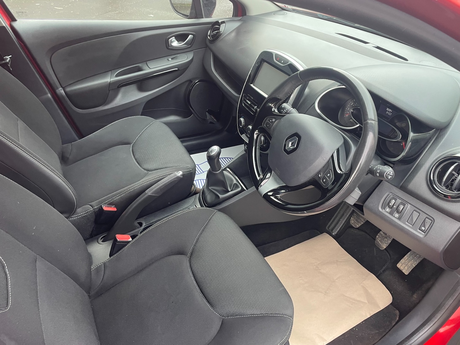 Used Renault Clio 2016 for sale - 77103412: Photo 9