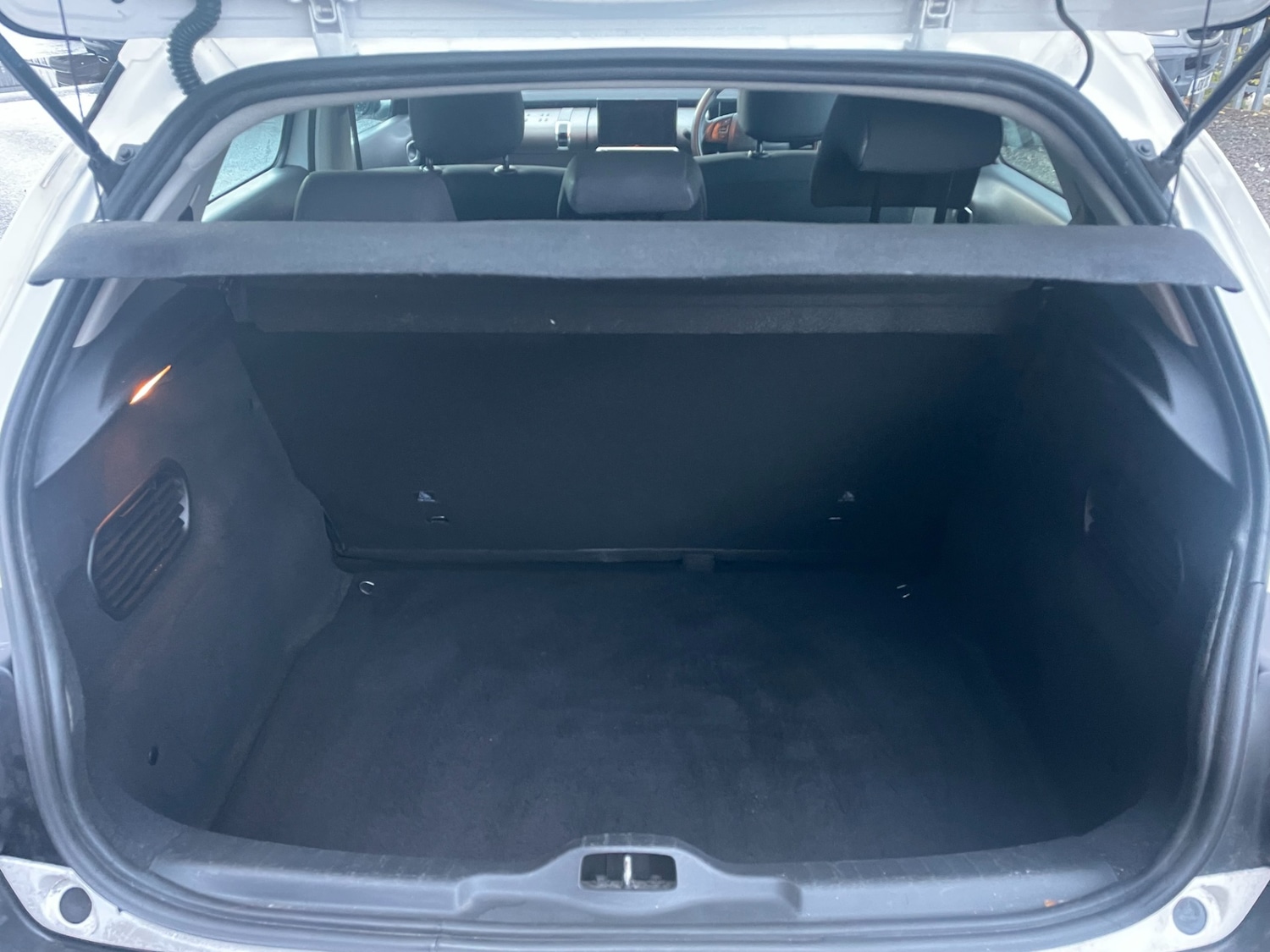 Used Citroen C4 Cactus 2015 for sale - 76663326: Photo 12