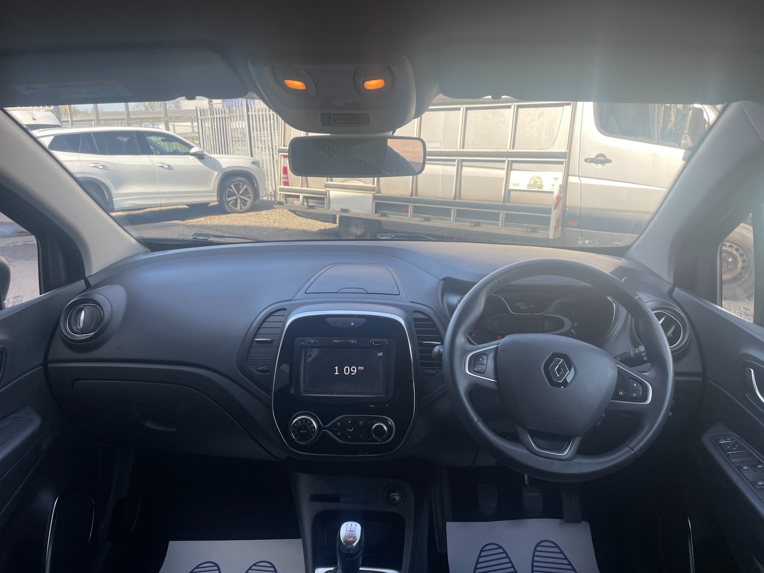Used Renault Captur 2018 for sale - 77946211: Photo 12