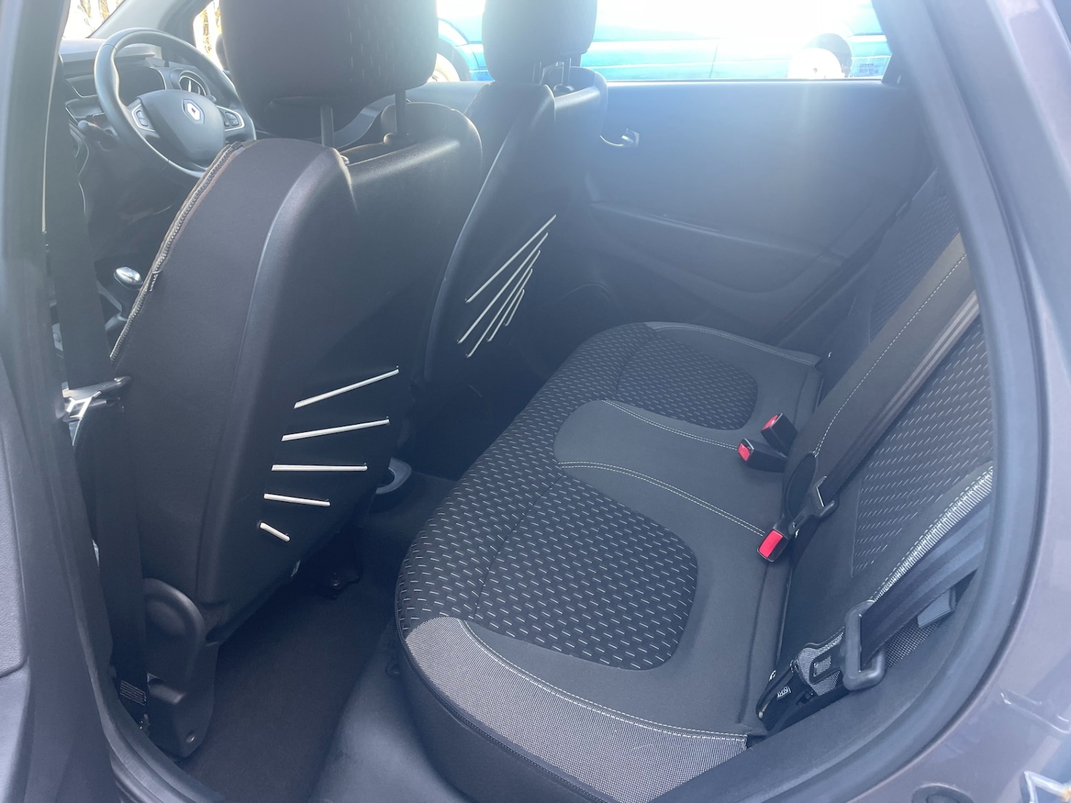 Used Renault Captur 2018 for sale - 77946211: Photo 15