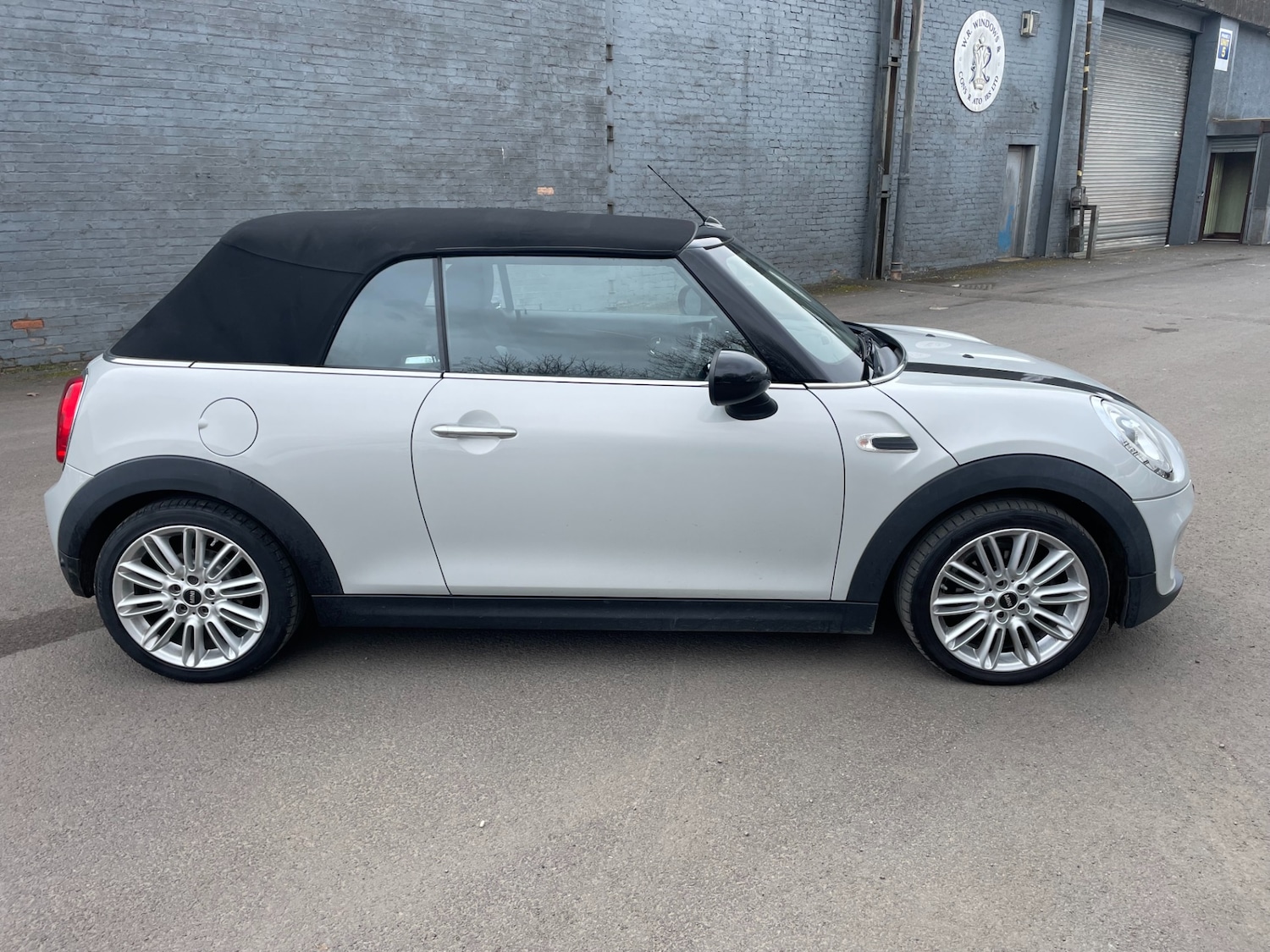 Used MINI Convertible 2018 for sale - 78027256: Photo 3